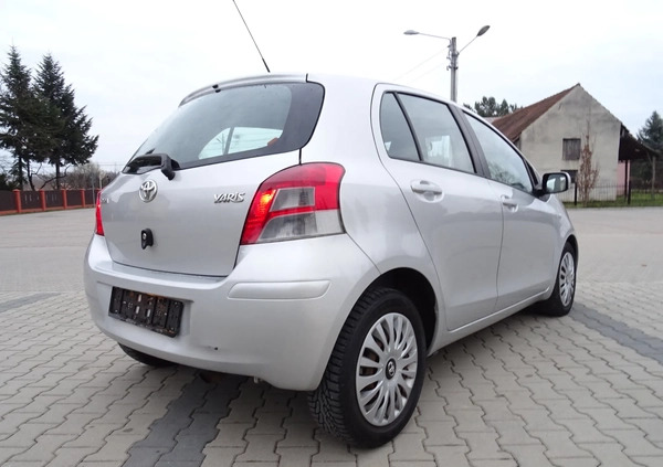 Toyota Yaris cena 25000 przebieg: 143000, rok produkcji 2011 z Kalisz małe 529